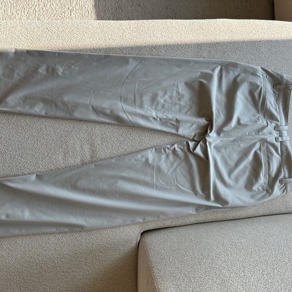 Rhone Commuter Pants Stone, Classic Fit 31 - Picture 6 of 10